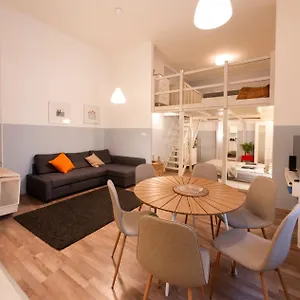 Klau33 In Party District Apartment Budapest